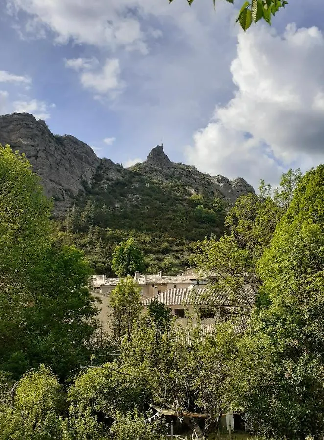 Les Terrasses Du Paradis Orpierre Gasthuis