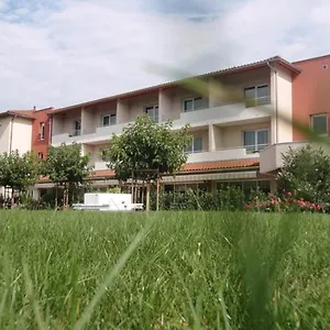 https://hotel-le-chatard-sarcey.hotels-rhonealpes.com